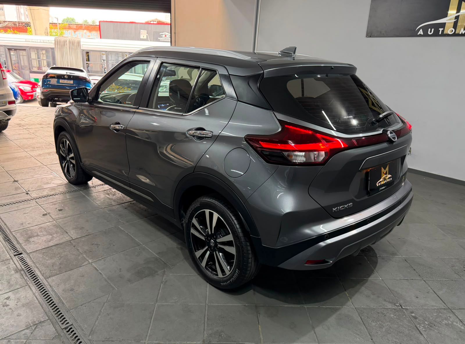 NISSAN KICKS