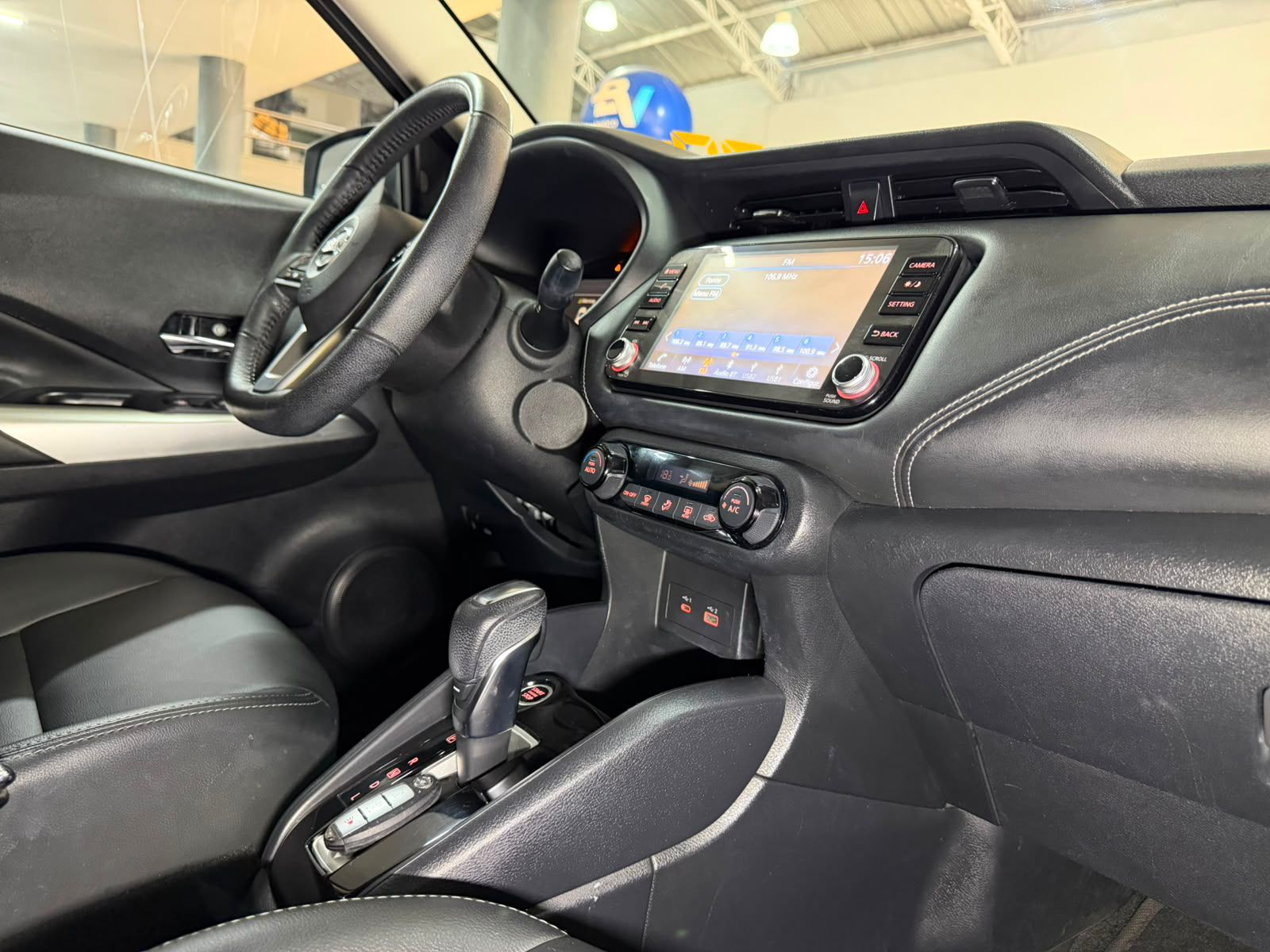 NISSAN KICKS