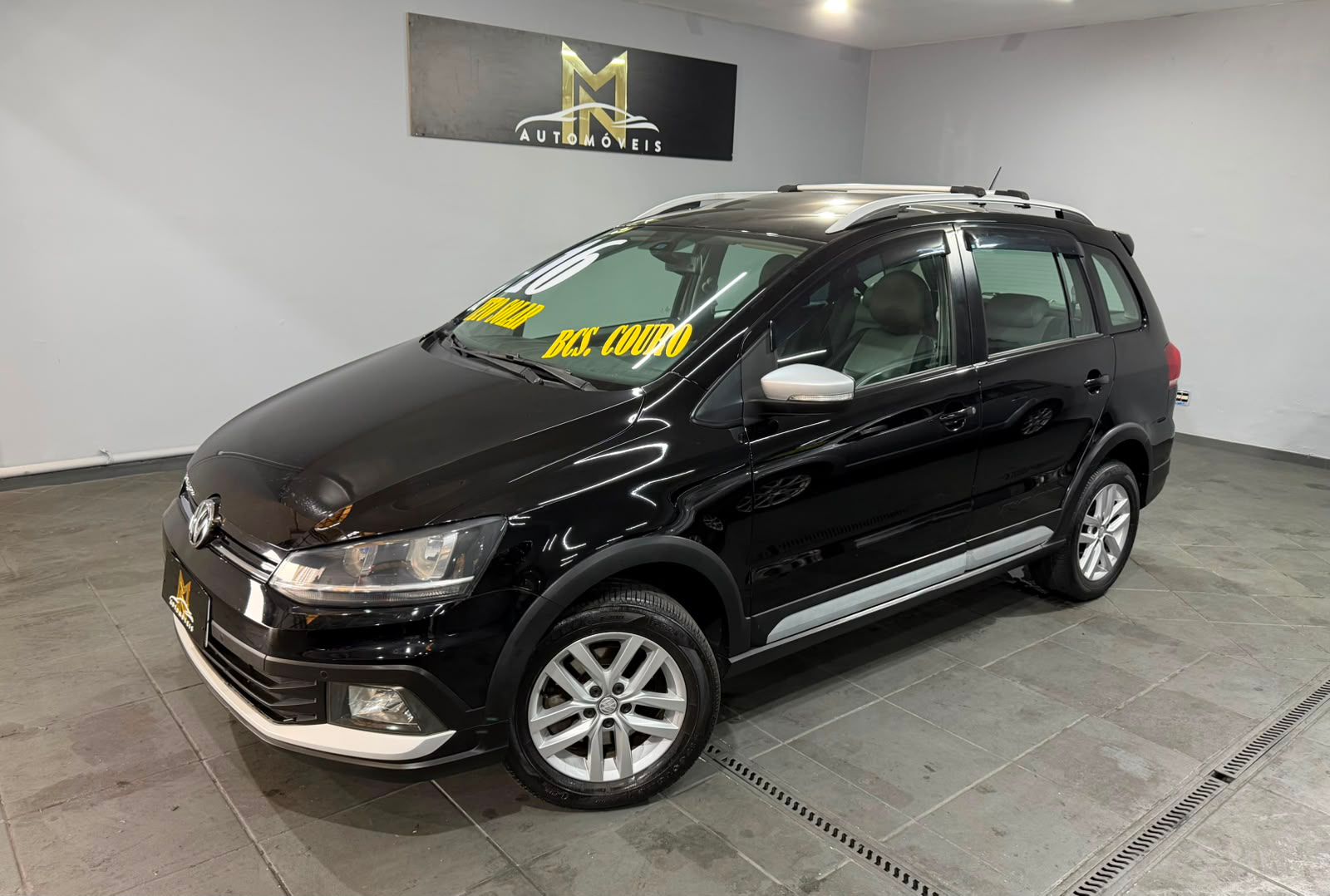 VOLKSWAGEN SPACE CROSS