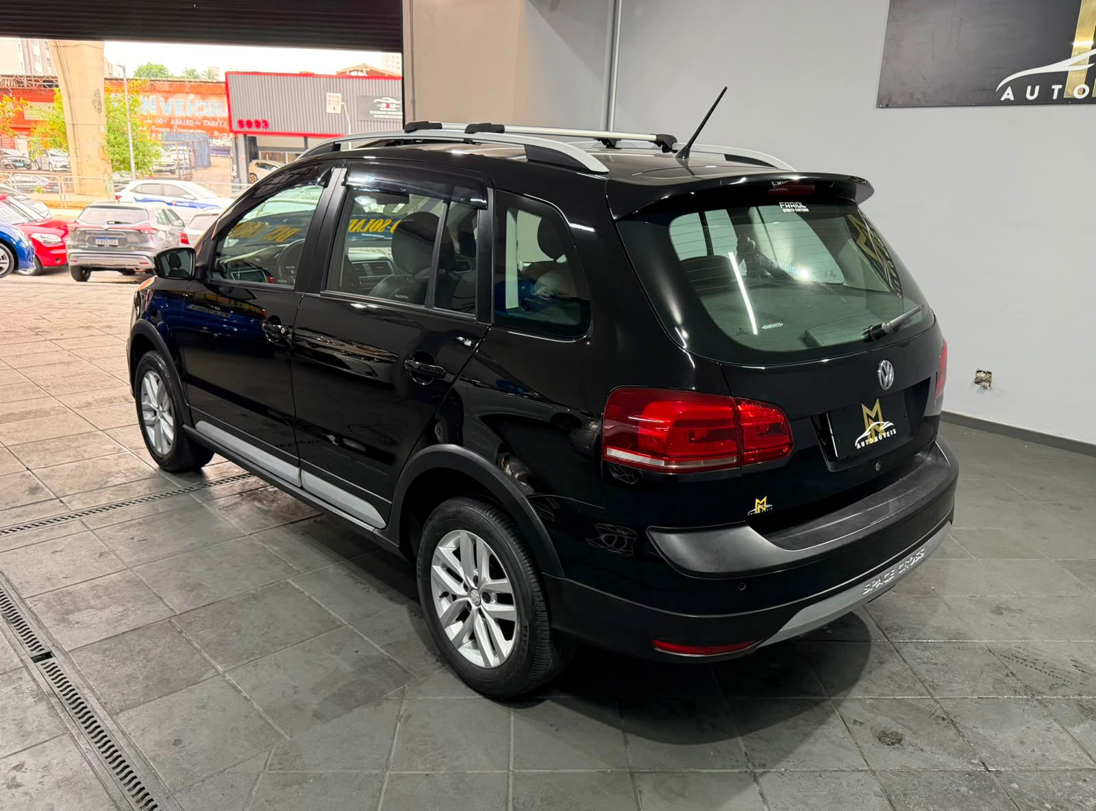 VOLKSWAGEN SPACE CROSS