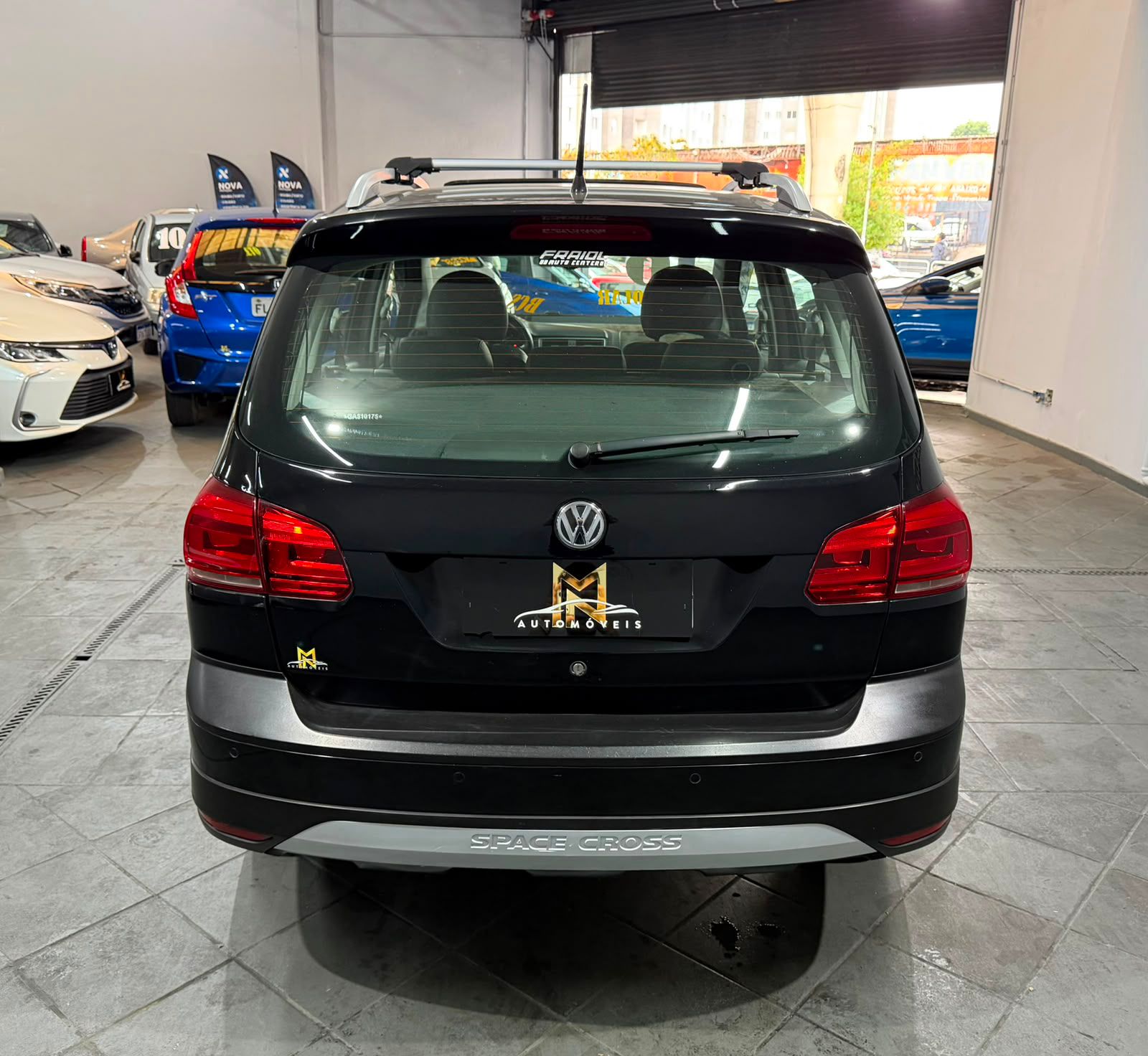 VOLKSWAGEN SPACE CROSS