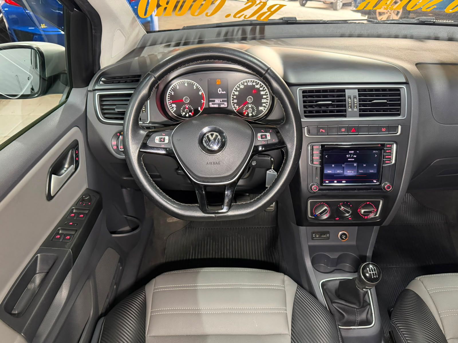 VOLKSWAGEN SPACE CROSS