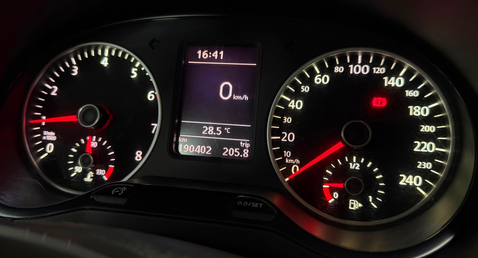 VOLKSWAGEN SPACE CROSS