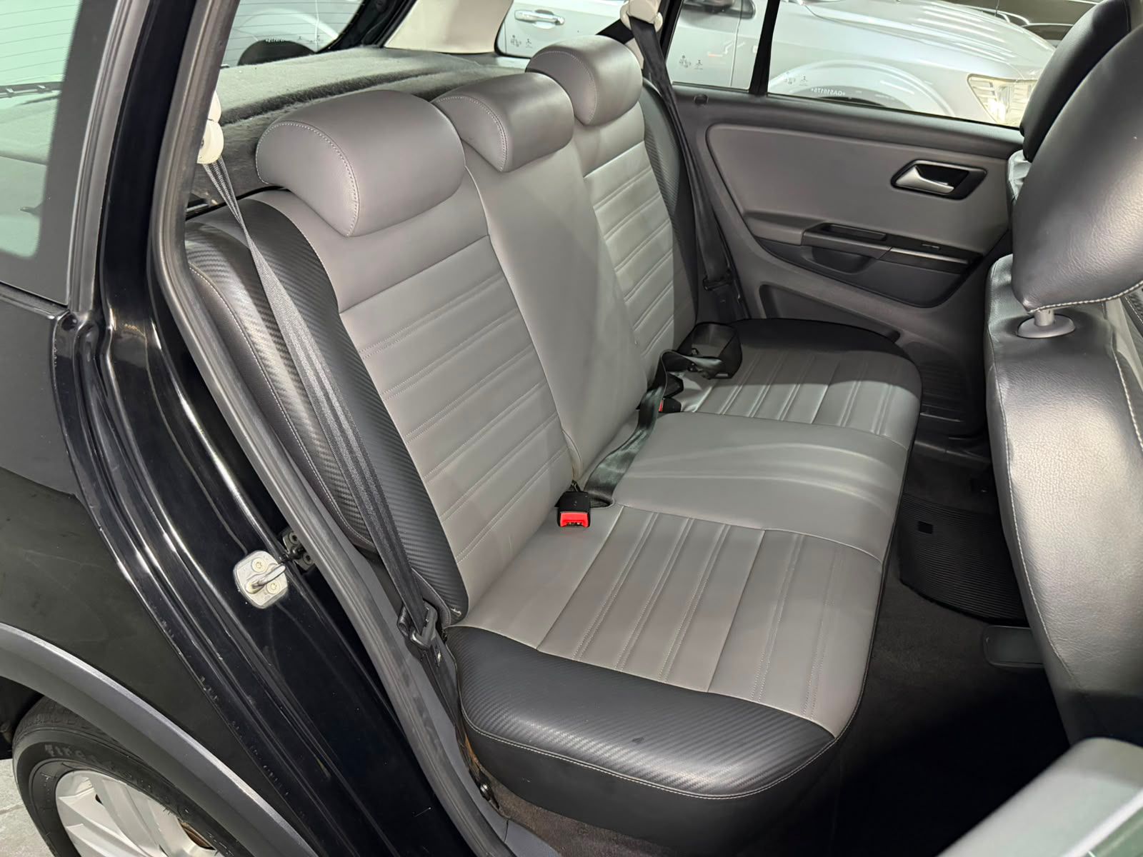 VOLKSWAGEN SPACE CROSS