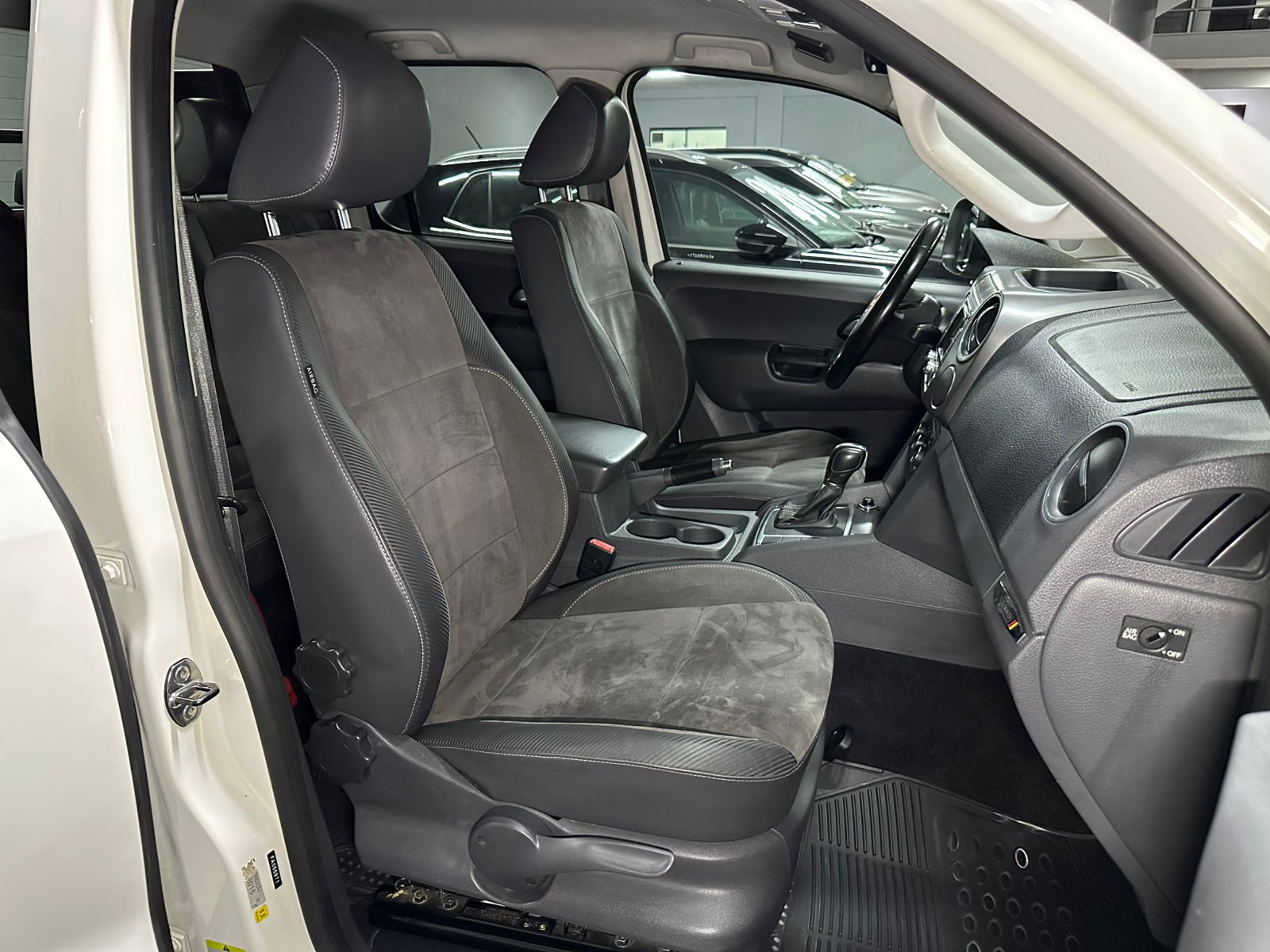 VOLKSWAGEN AMAROK