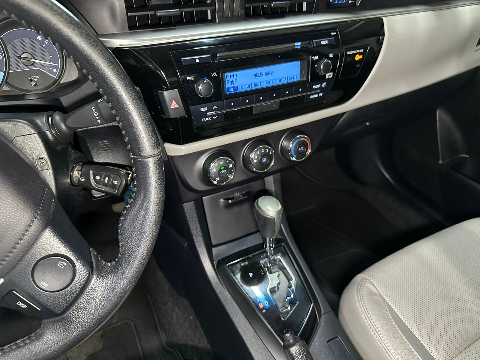 TOYOTA COROLLA