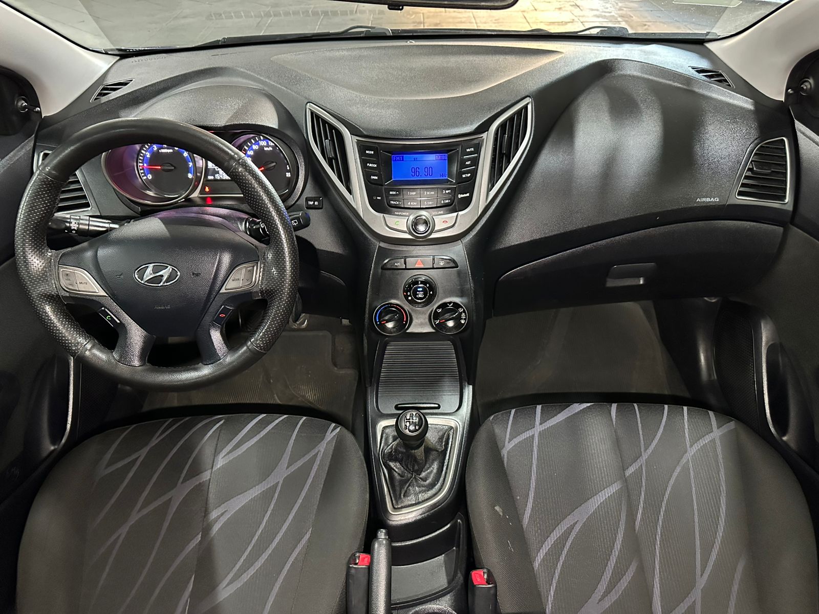 HYUNDAI HB20