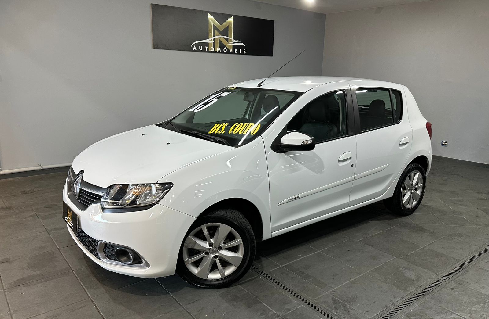 RENAULT SANDERO