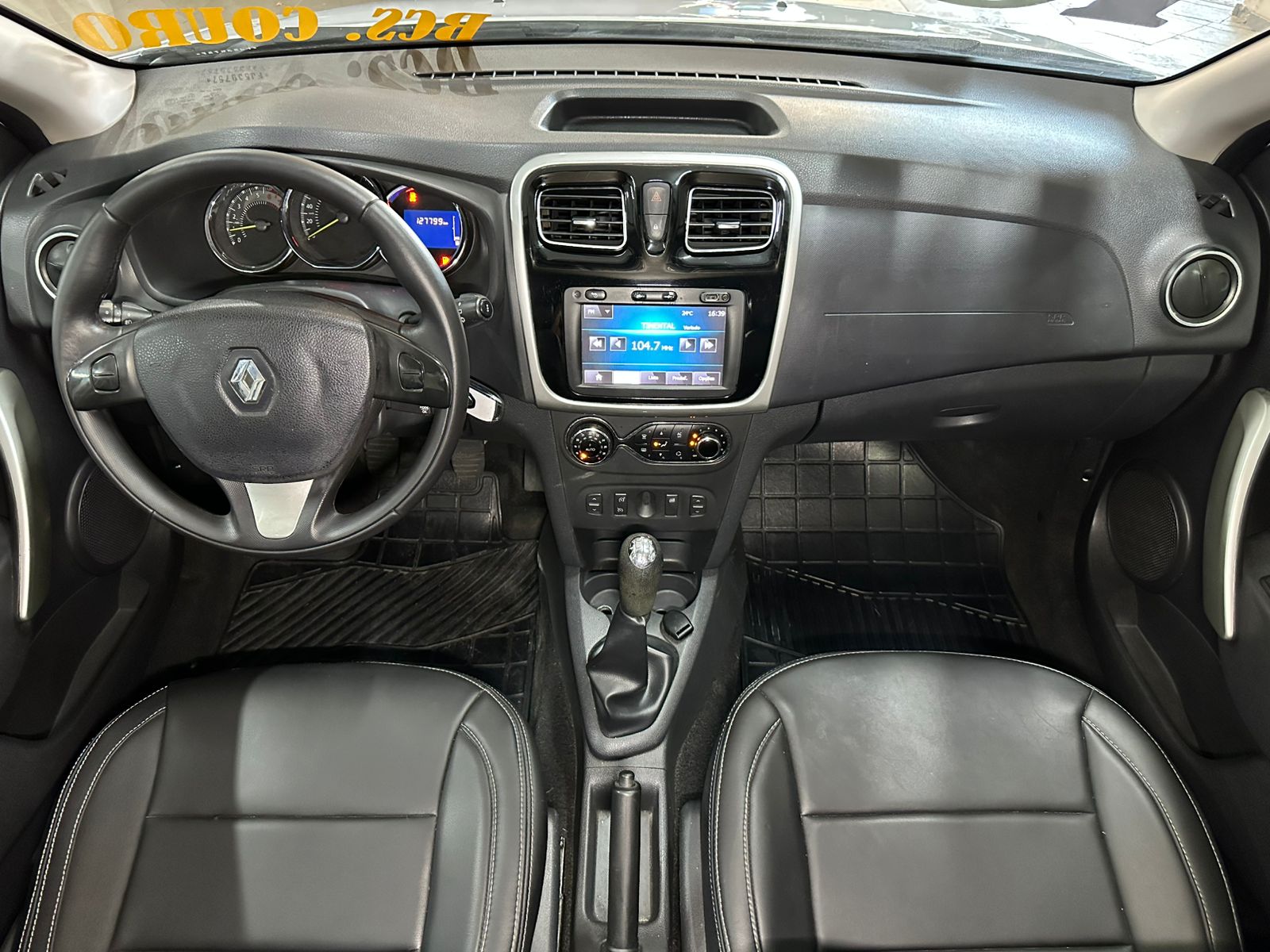 RENAULT SANDERO