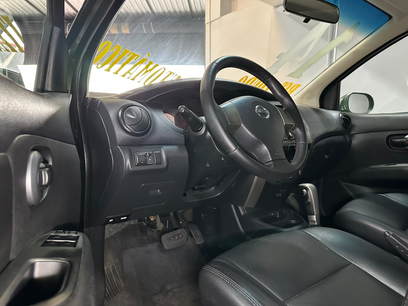 NISSAN LIVINA