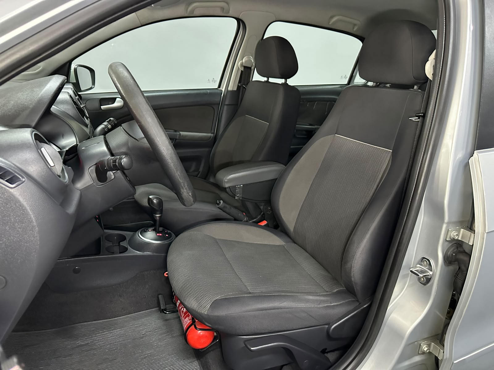 VOLKSWAGEN VOYAGE