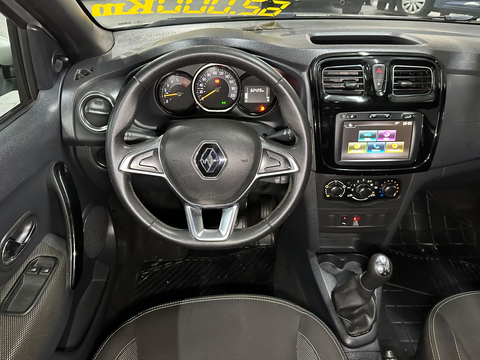 RENAULT SANDERO