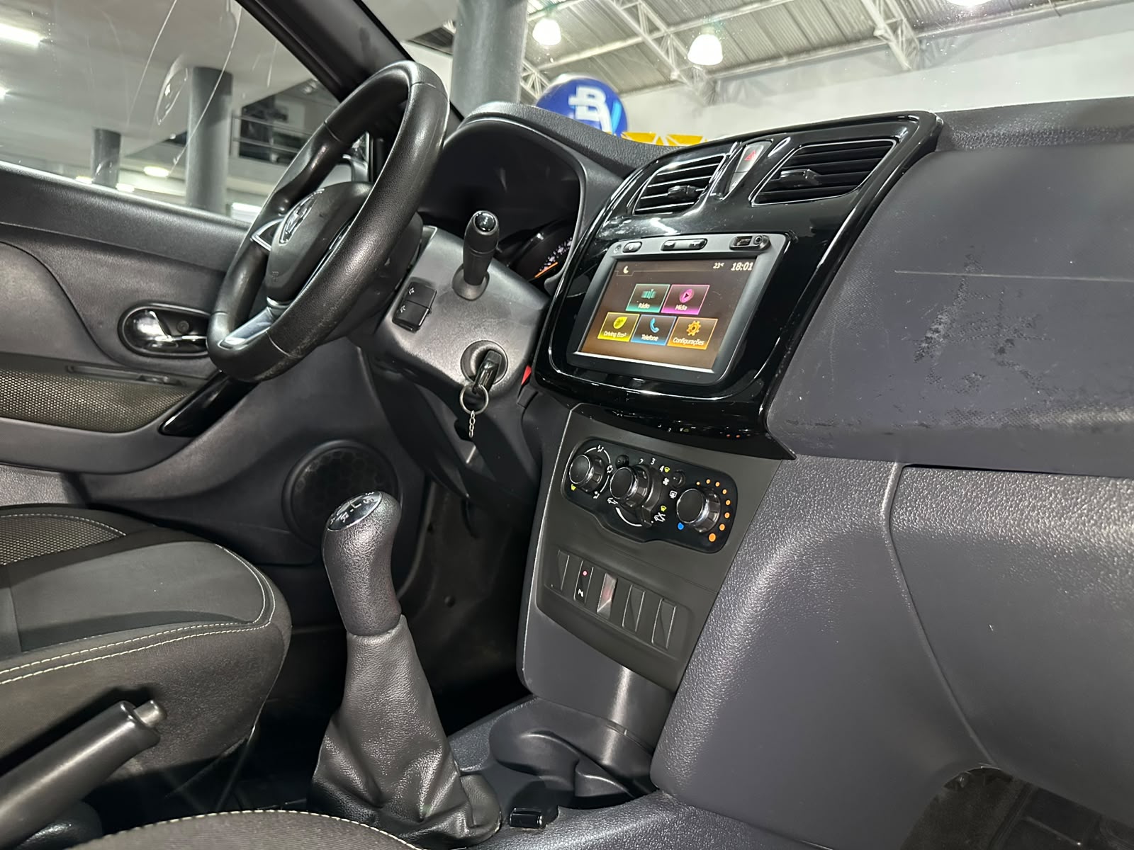 RENAULT SANDERO