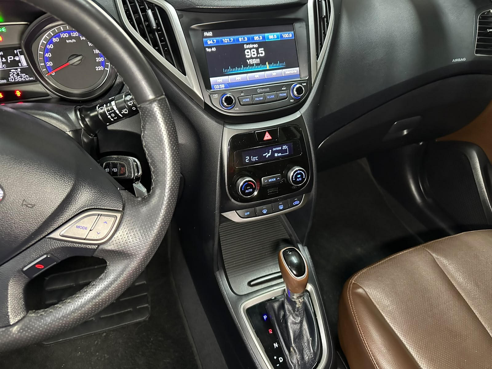 HYUNDAI HB20X