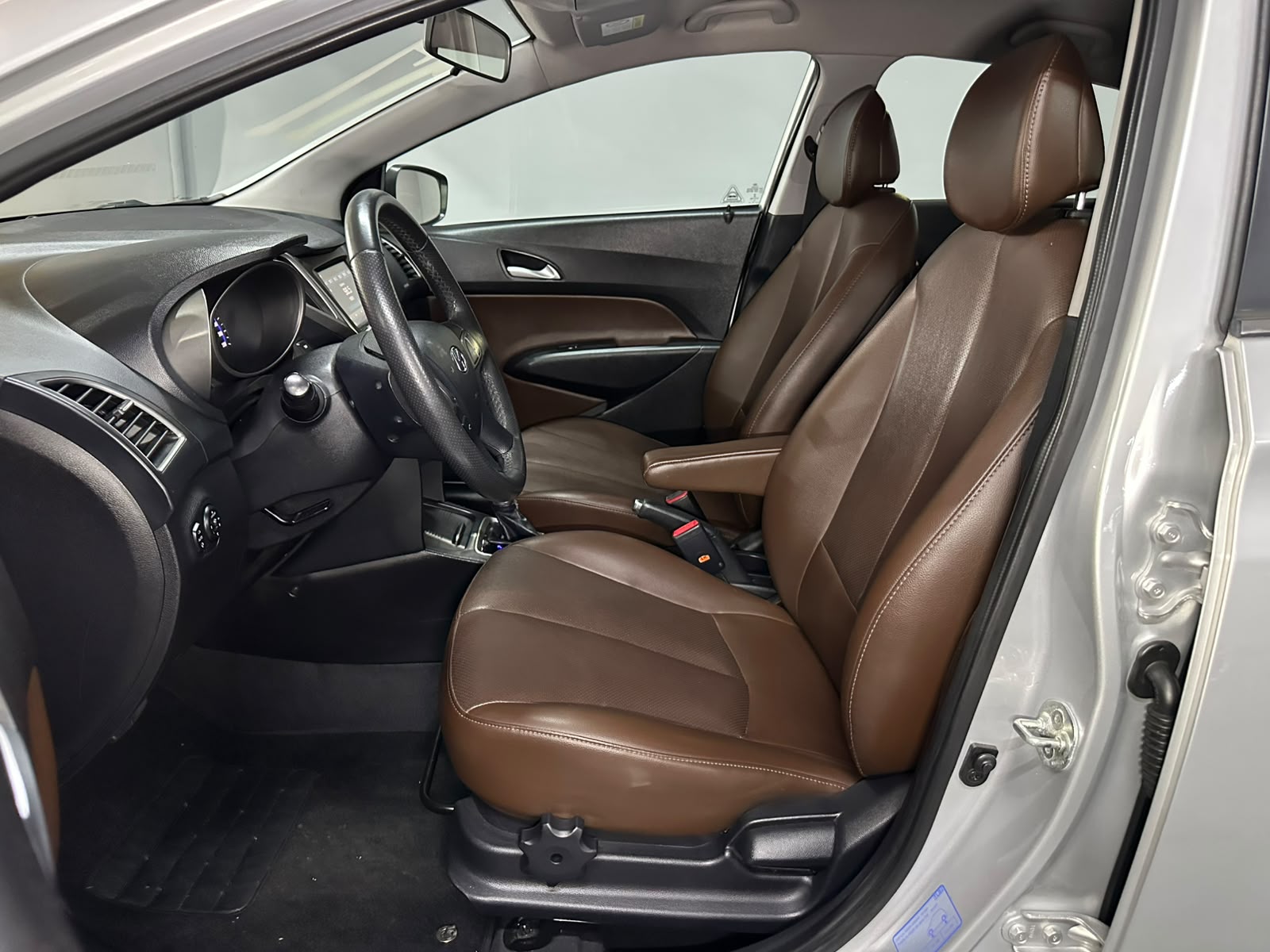 HYUNDAI HB20X