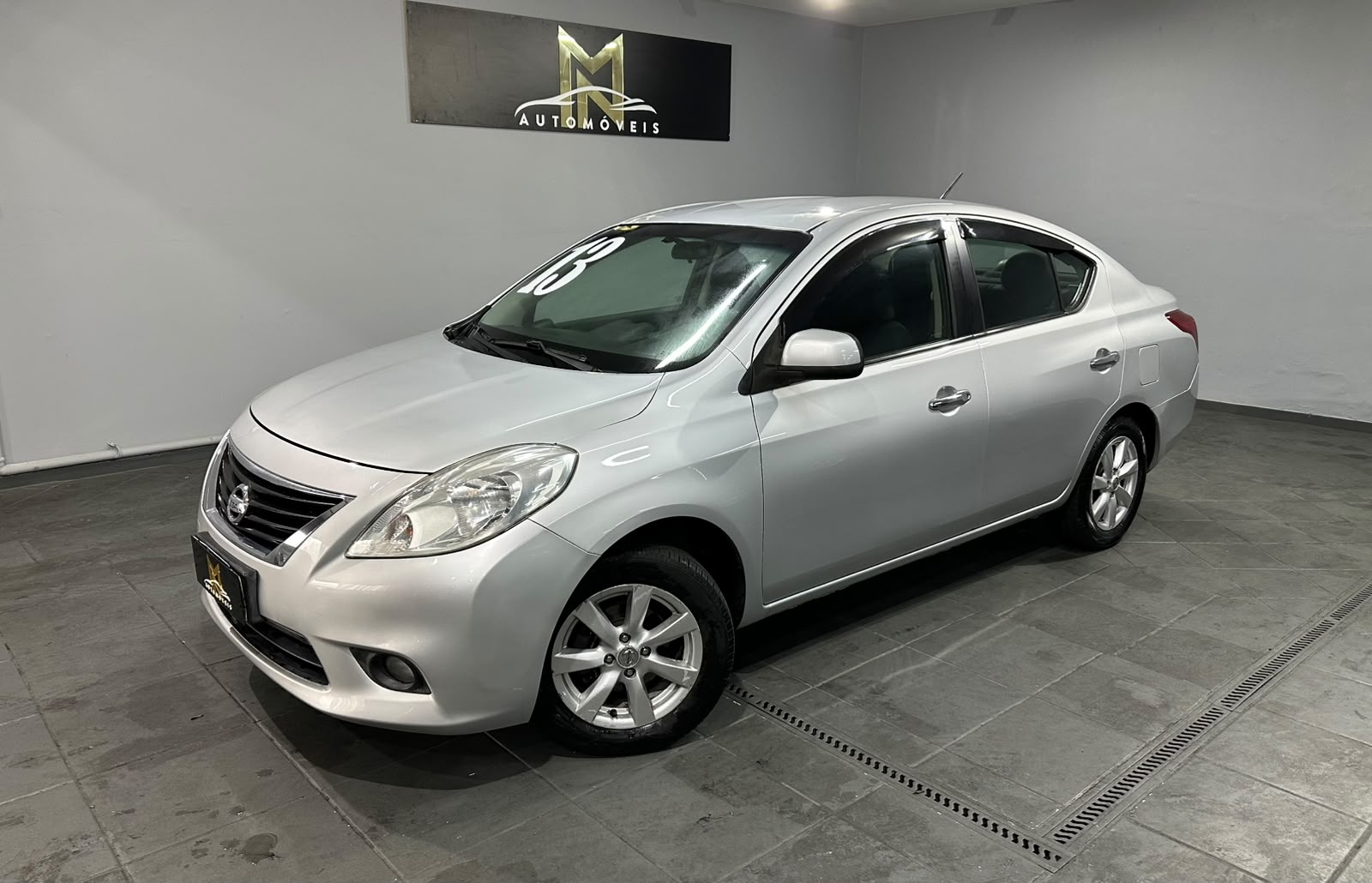 NISSAN VERSA