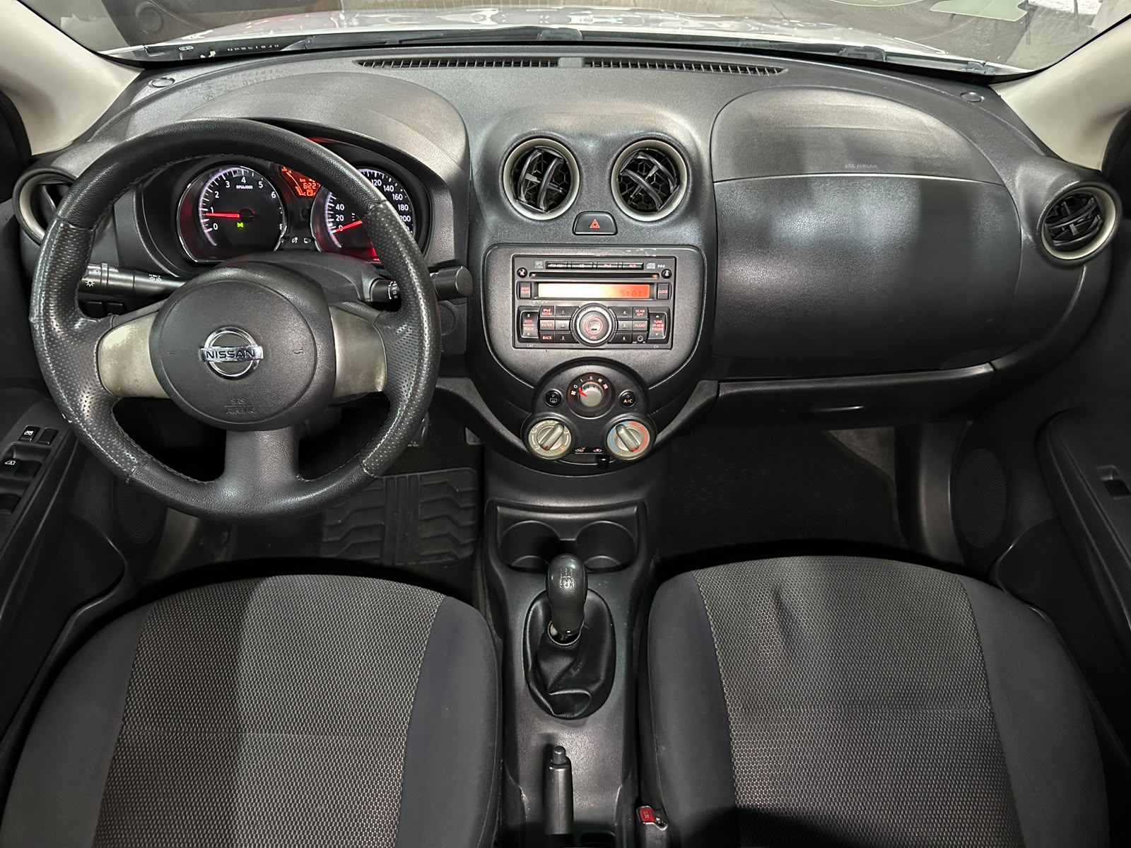 NISSAN VERSA