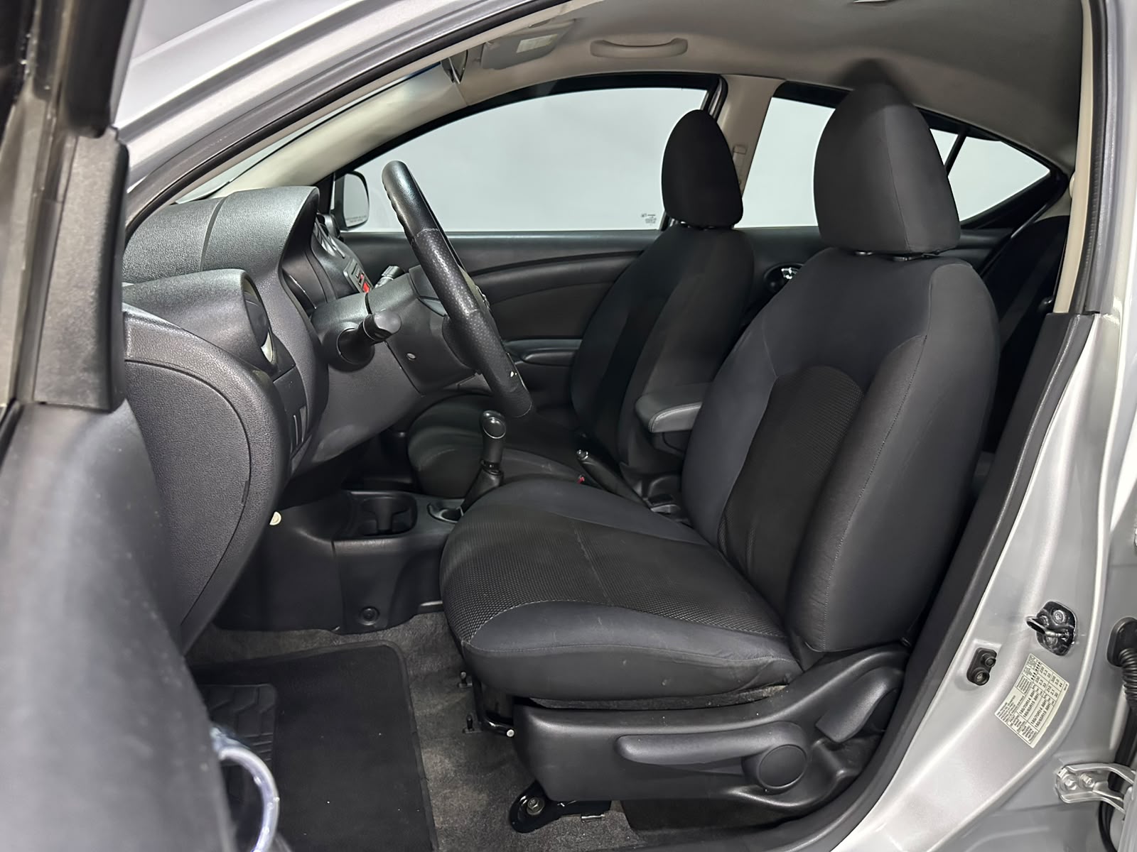 NISSAN VERSA
