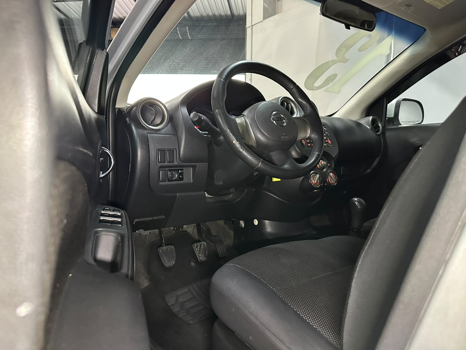NISSAN VERSA