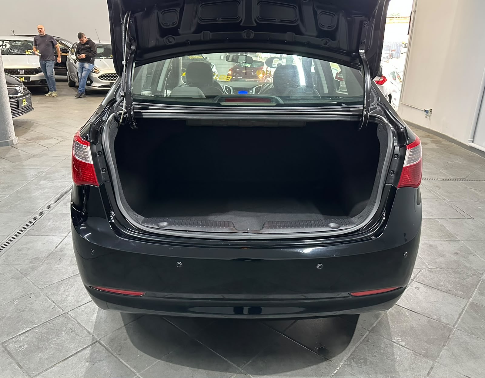 HYUNDAI HB20S