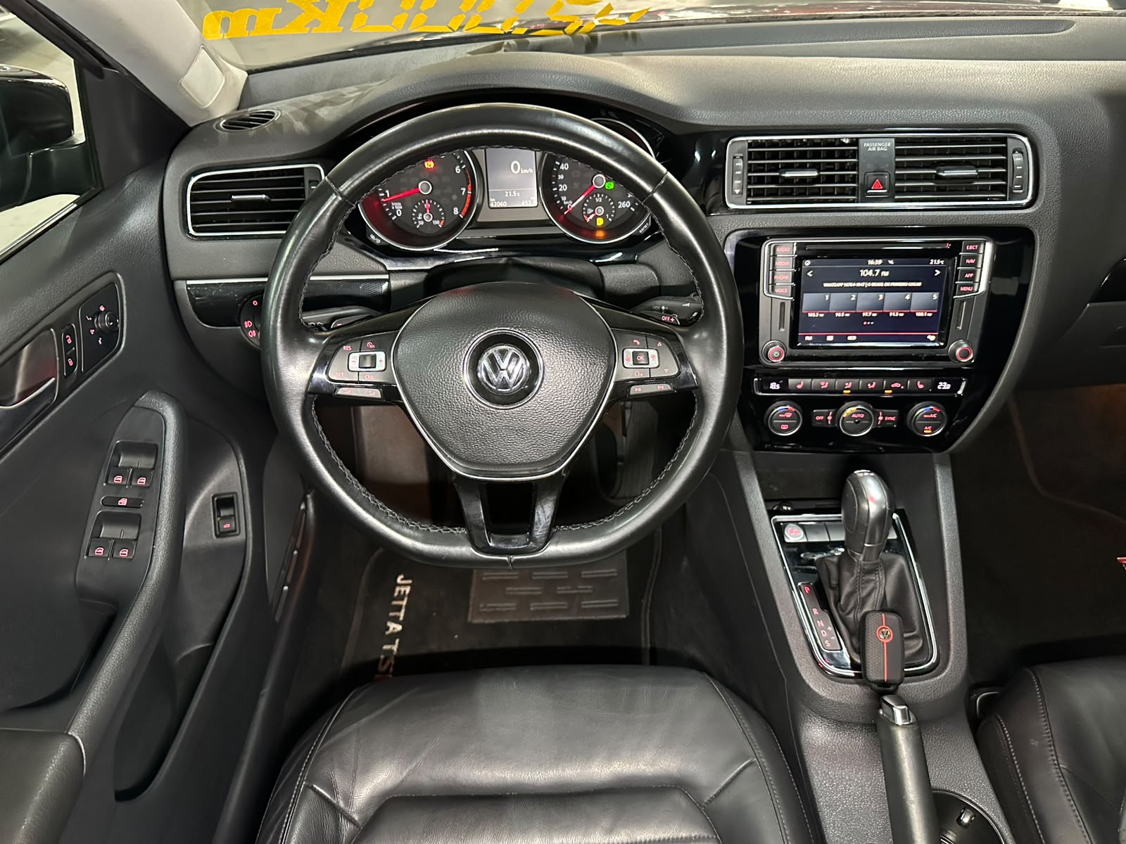 VOLKSWAGEN JETTA
