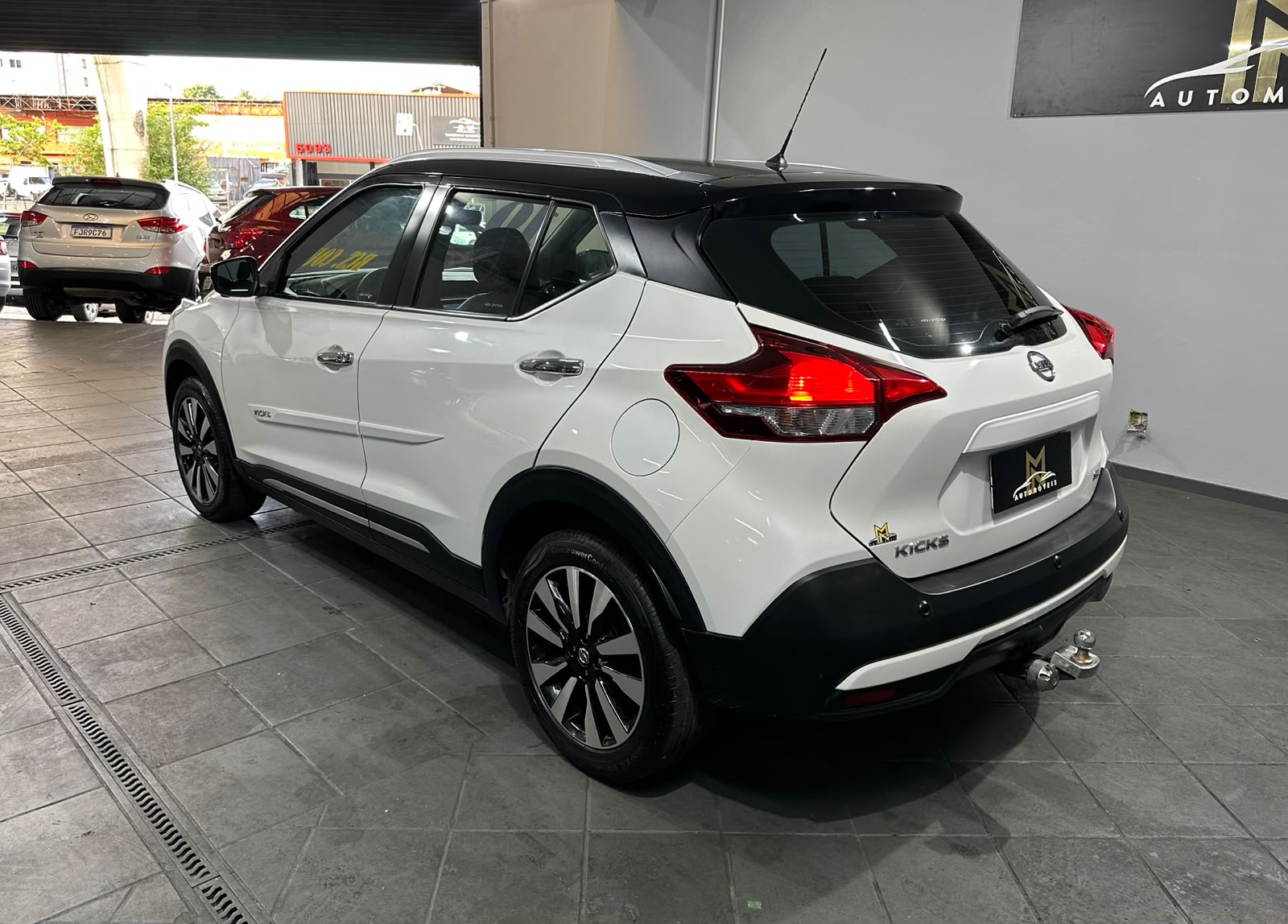 NISSAN KICKS