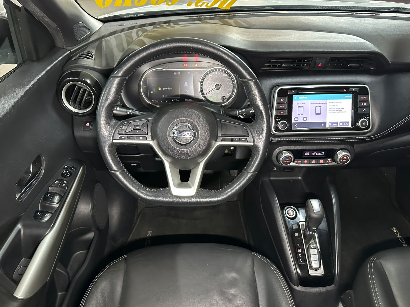 NISSAN KICKS