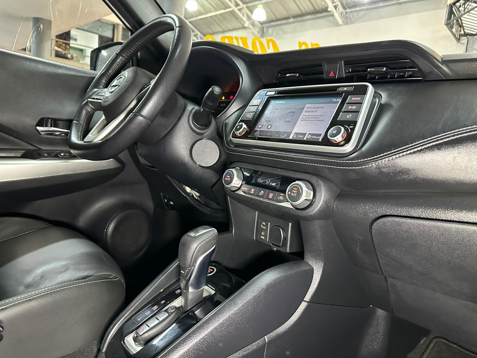 NISSAN KICKS