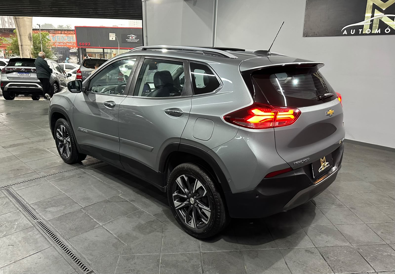 CHEVROLET TRACKER