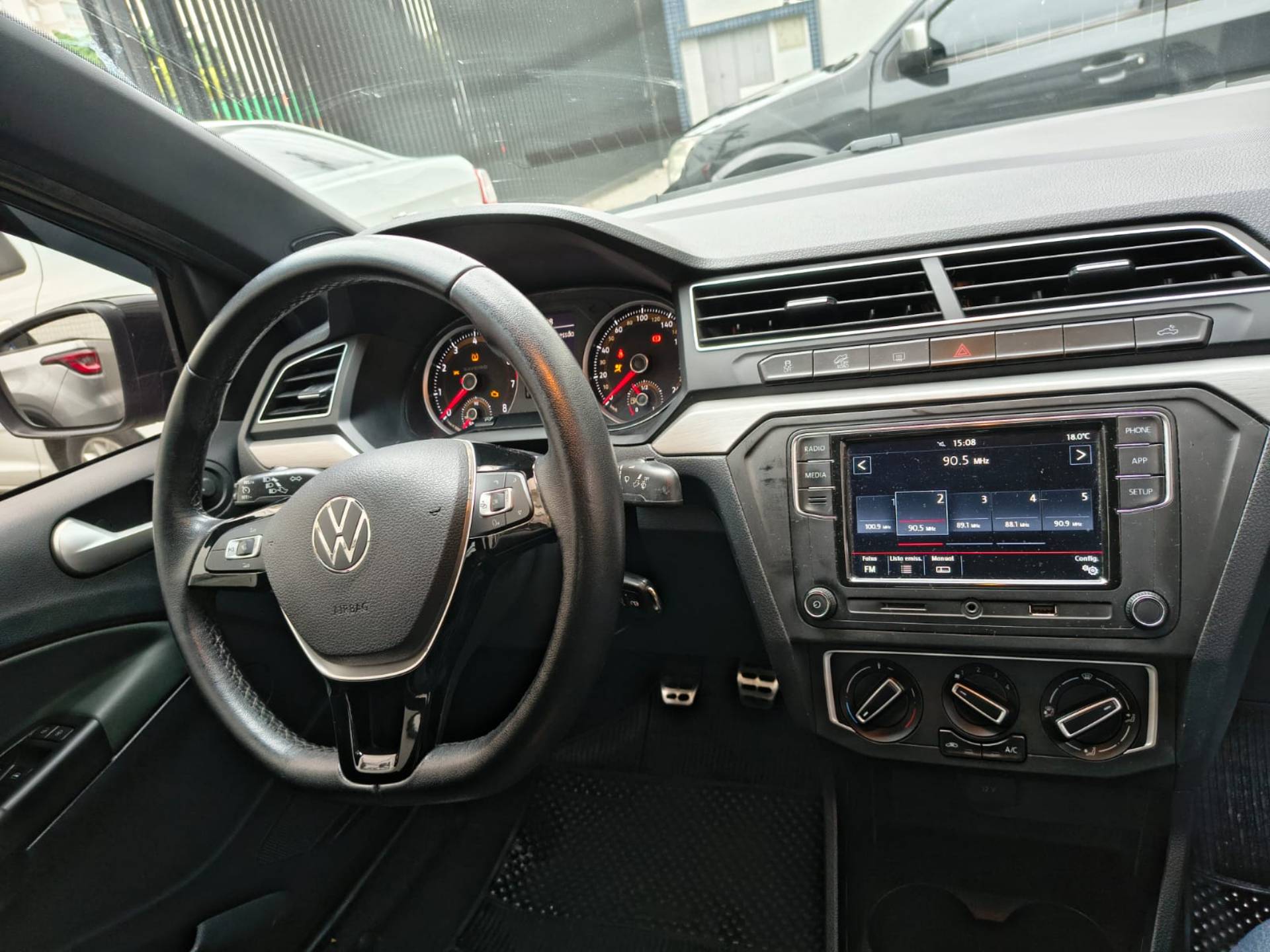 VOLKSWAGEN SAVEIRO