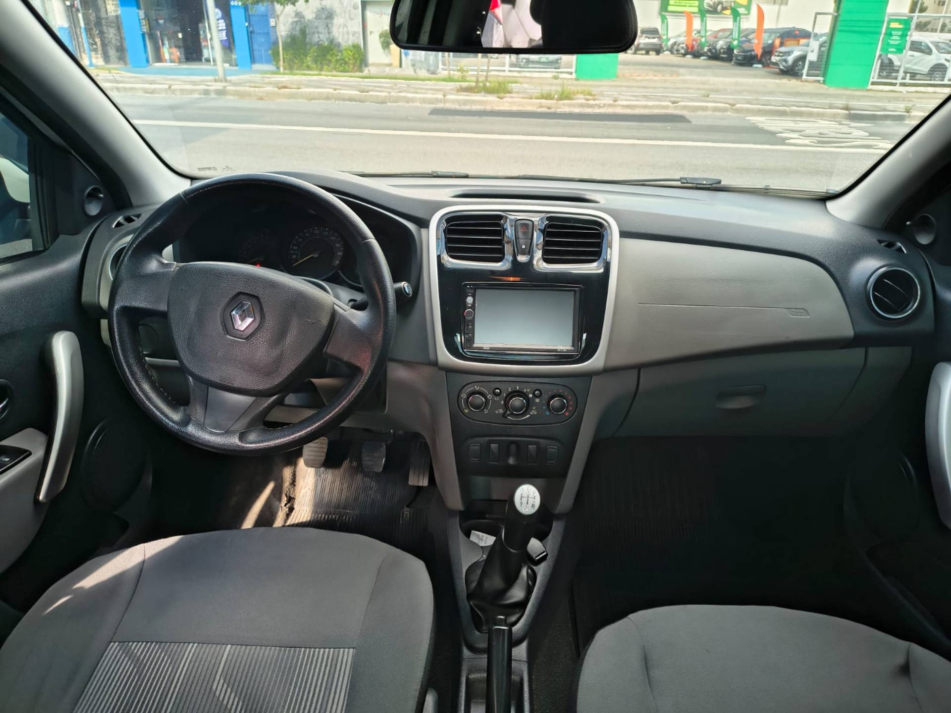 RENAULT LOGAN