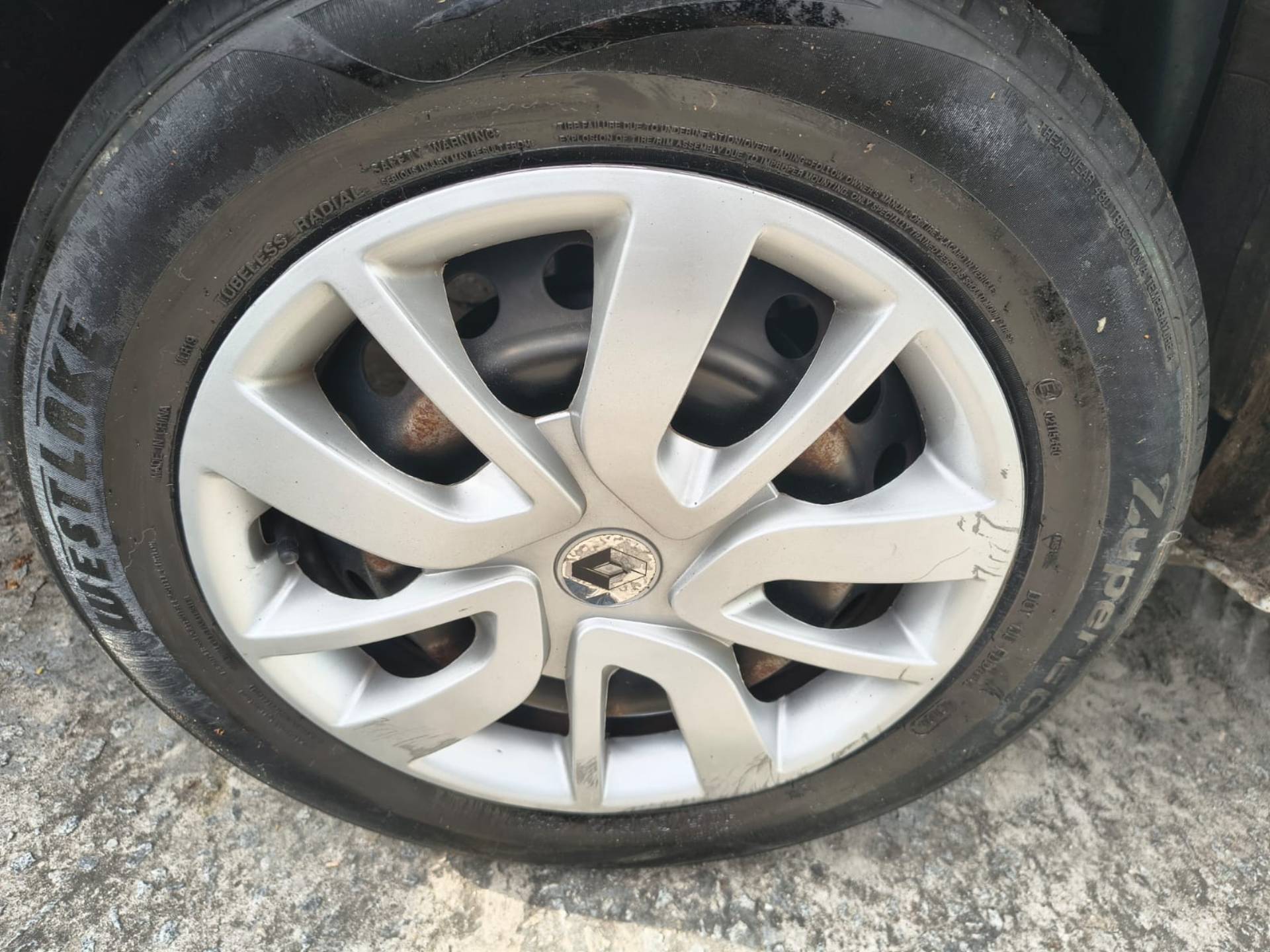 RENAULT LOGAN