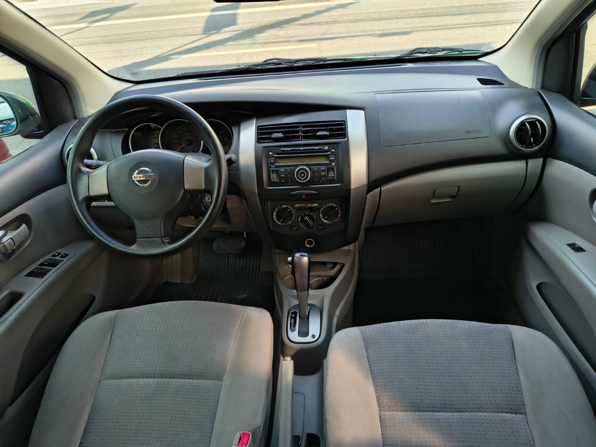 NISSAN LIVINA