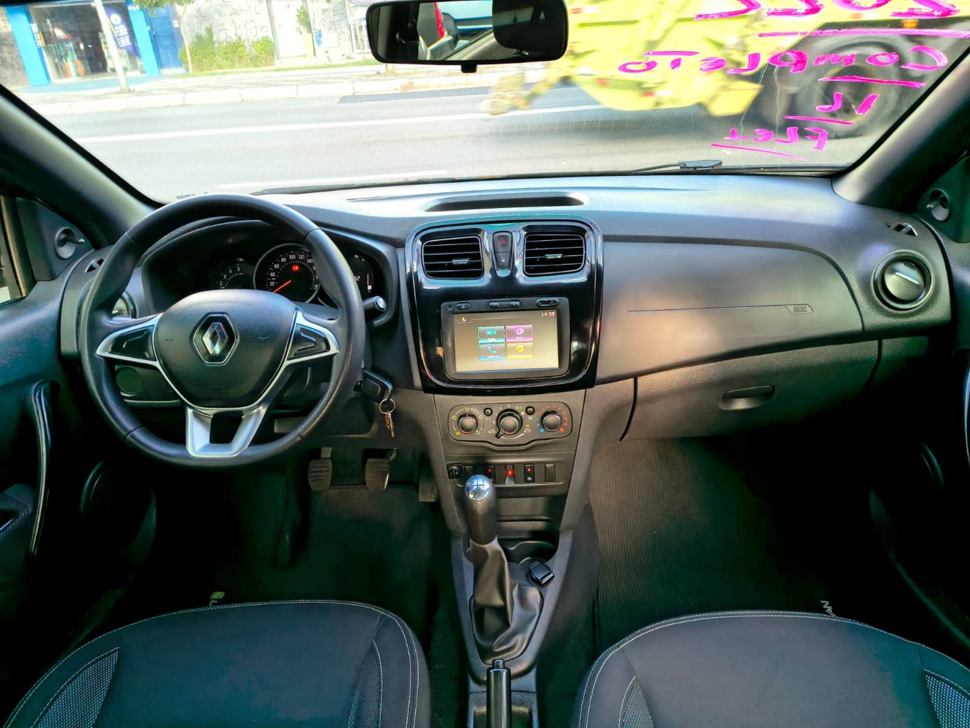 RENAULT LOGAN