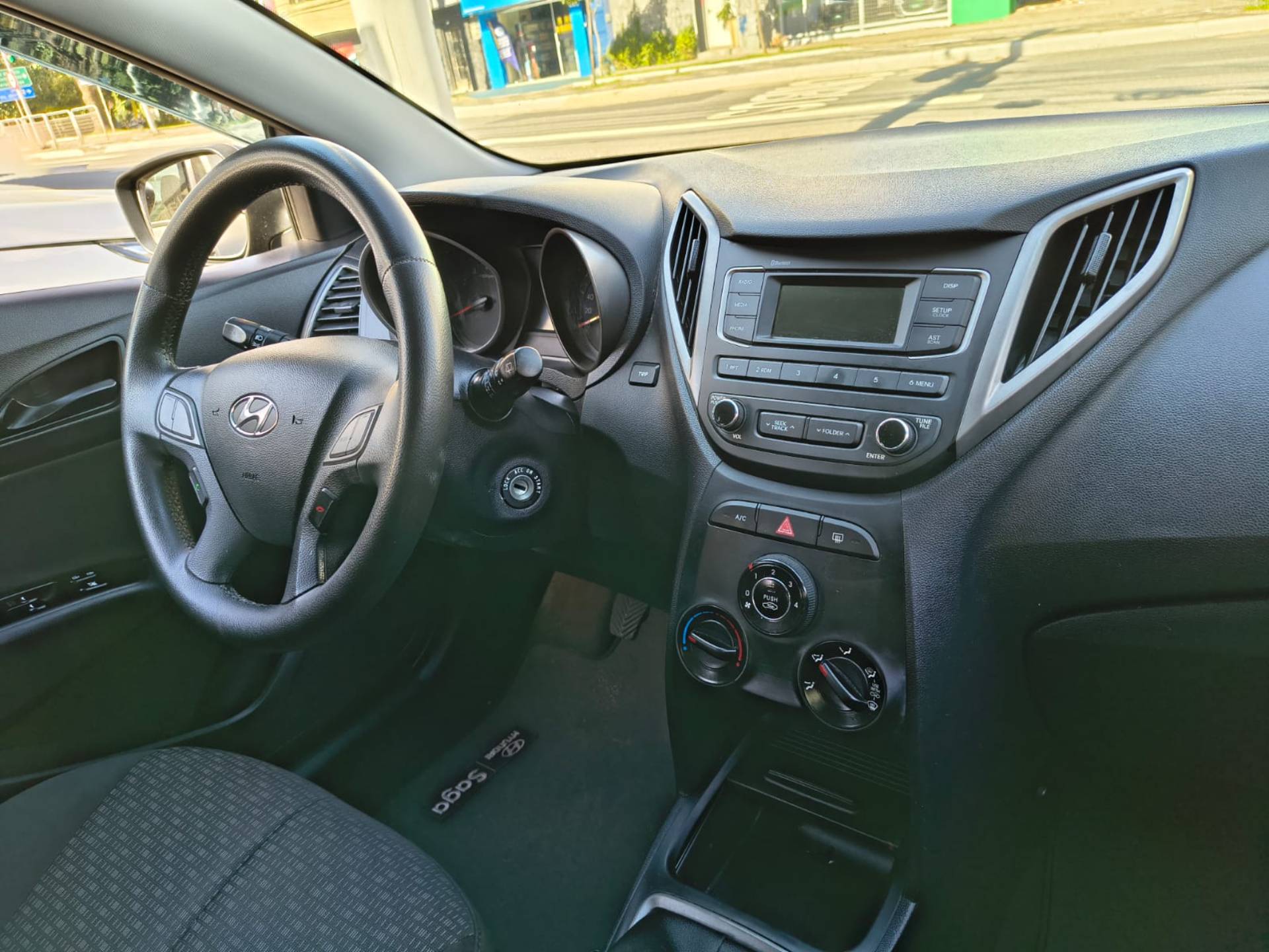 HYUNDAI HB20