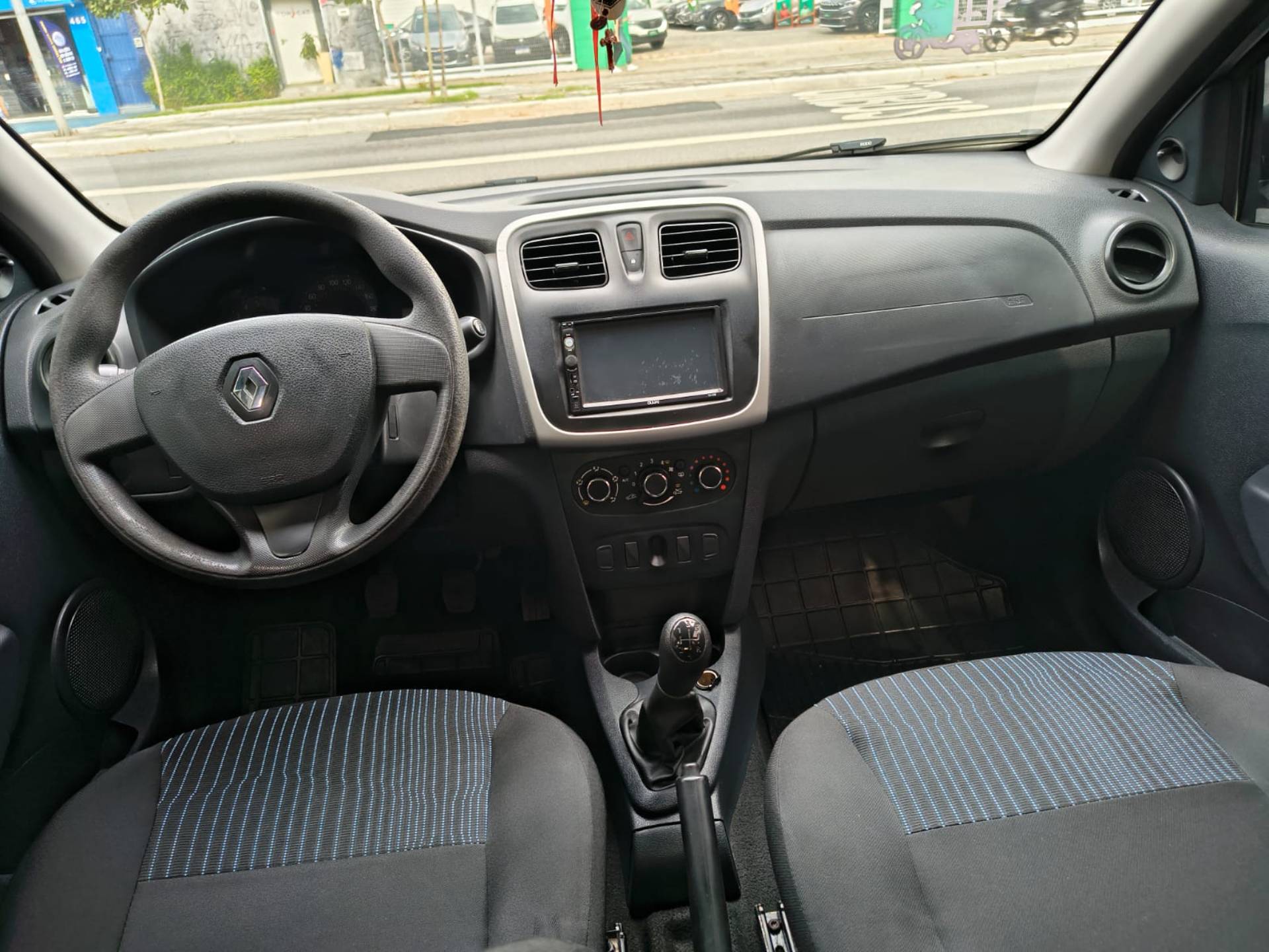RENAULT SANDERO