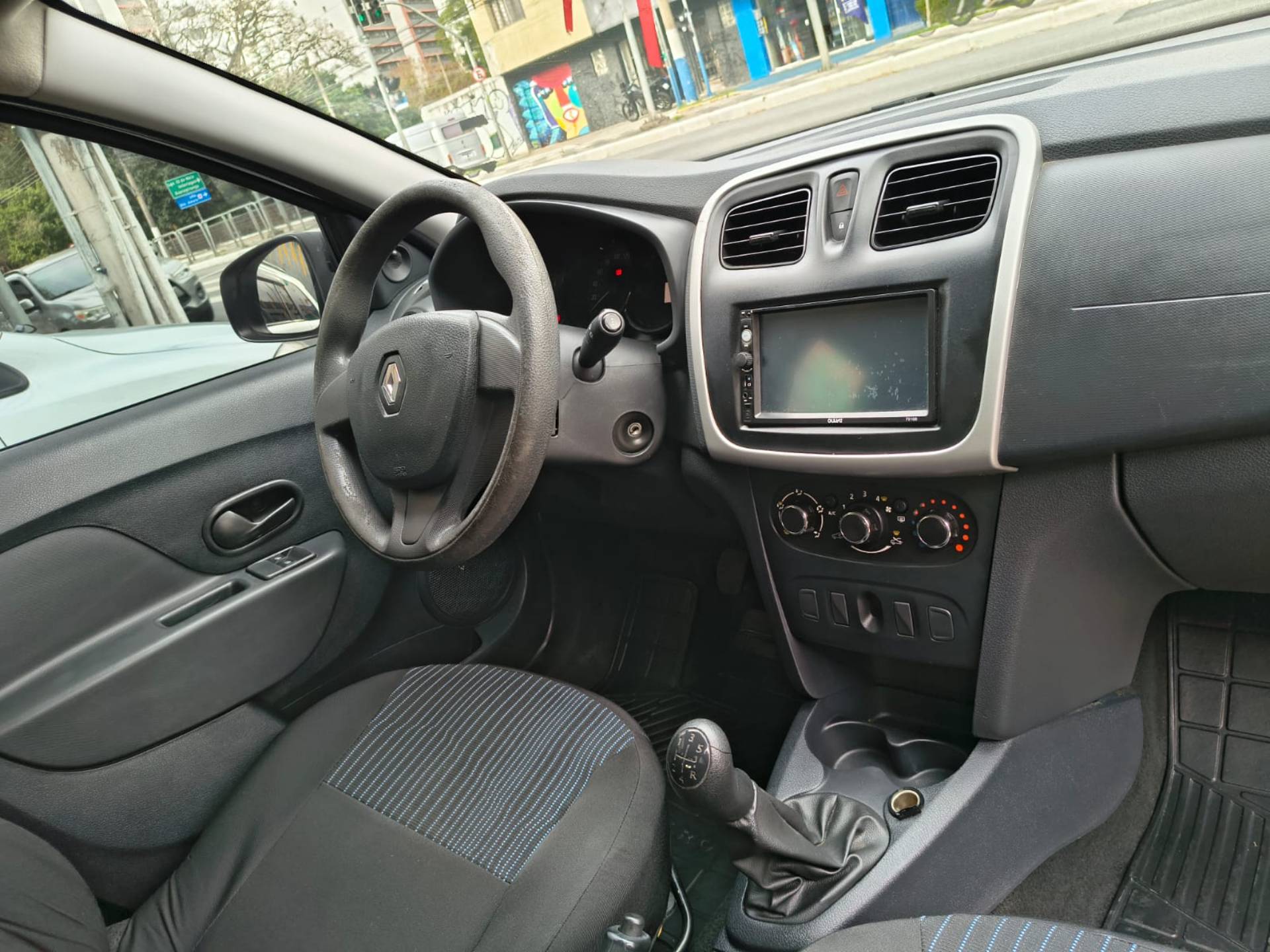 RENAULT SANDERO