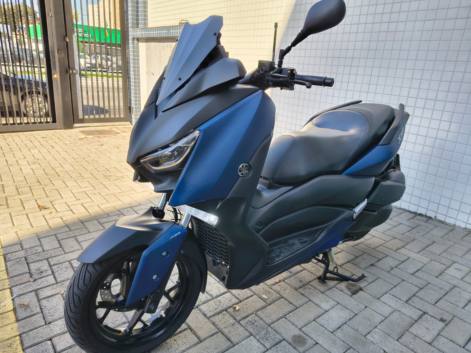 YAMAHA XMAX ABS