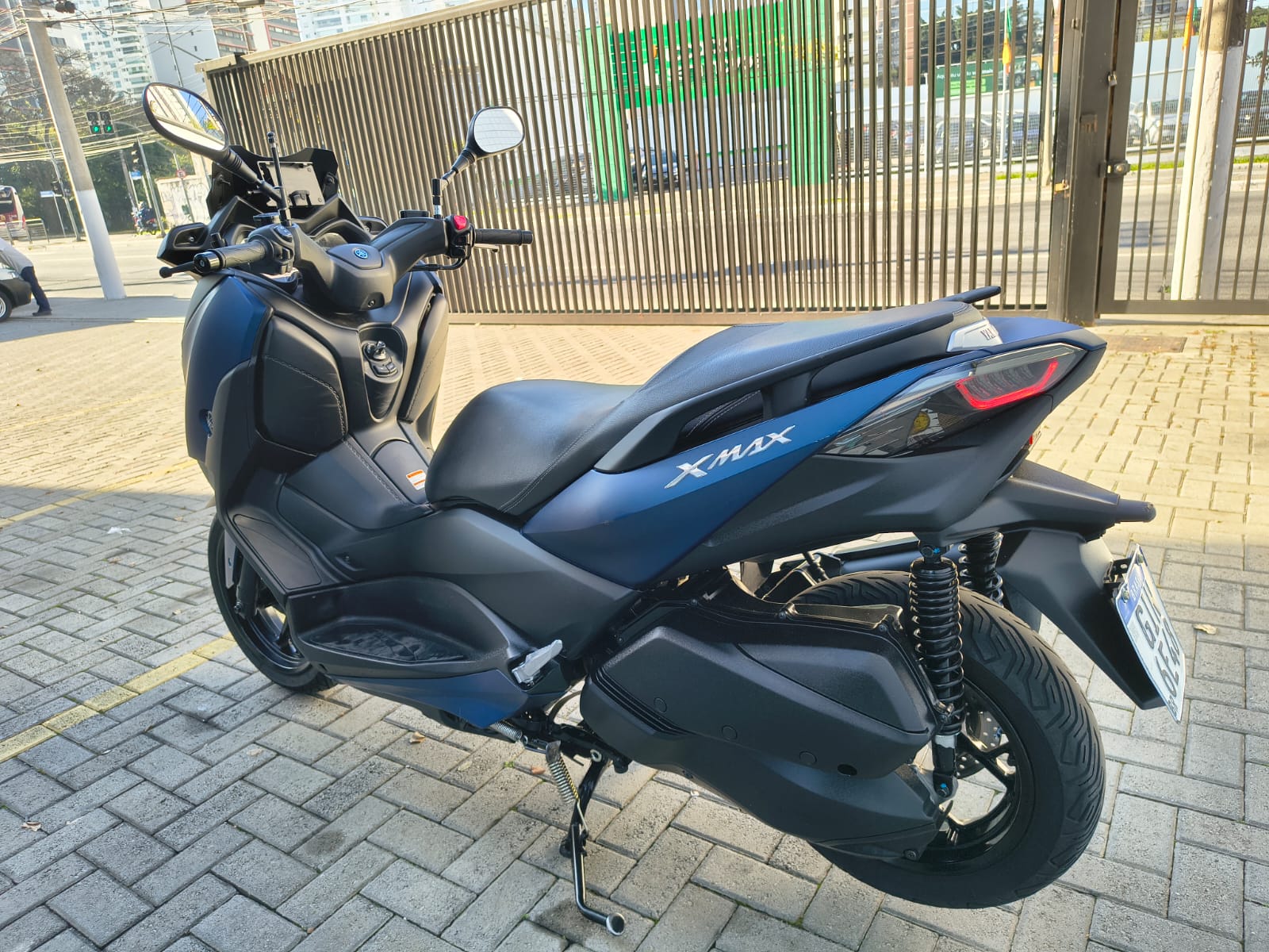 YAMAHA XMAX ABS