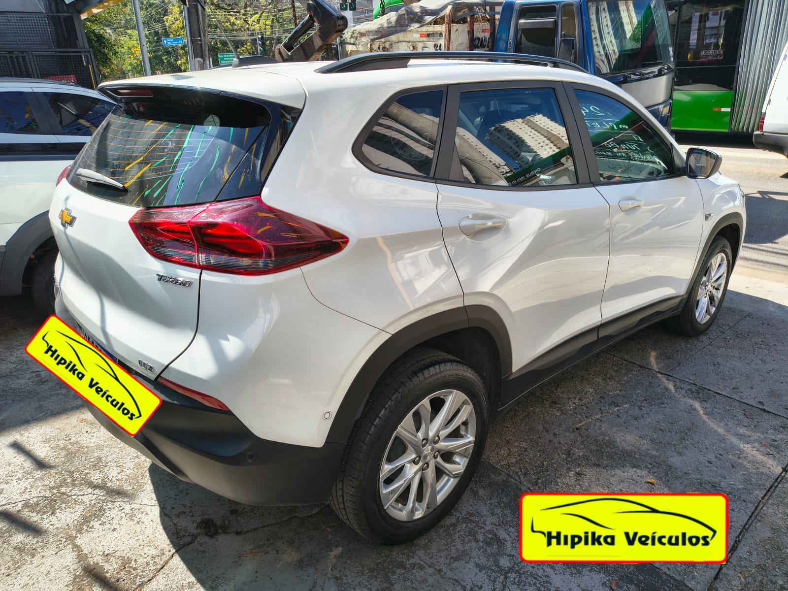 CHEVROLET TRACKER
