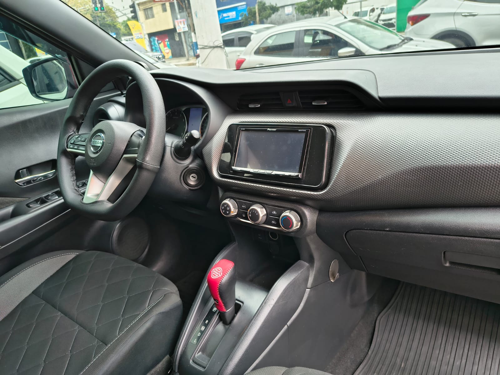 NISSAN KICKS