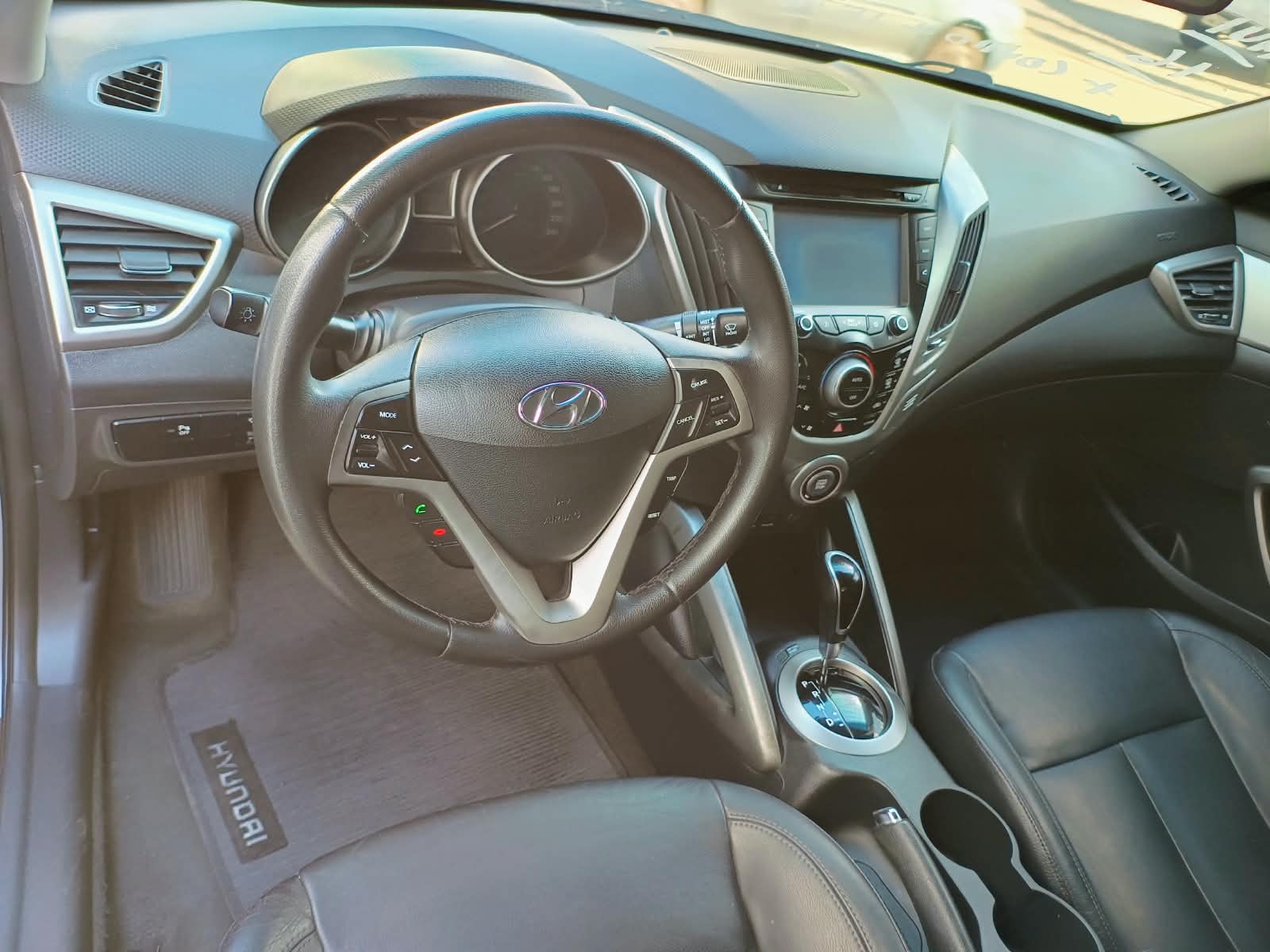 HYUNDAI VELOSTER