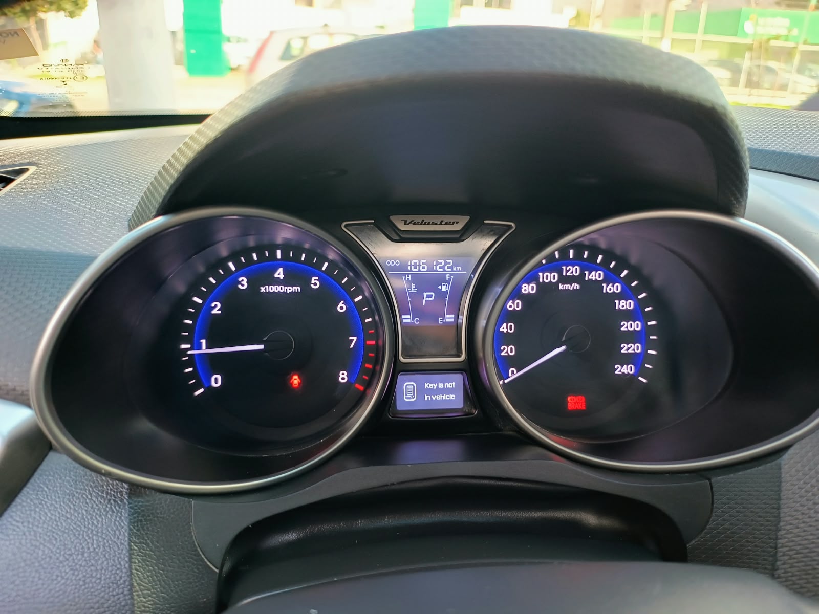 HYUNDAI VELOSTER
