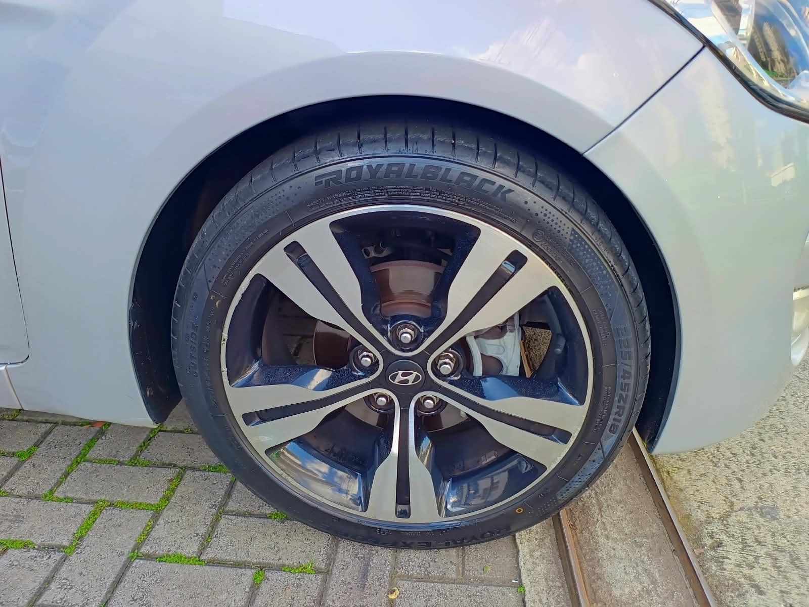 HYUNDAI VELOSTER