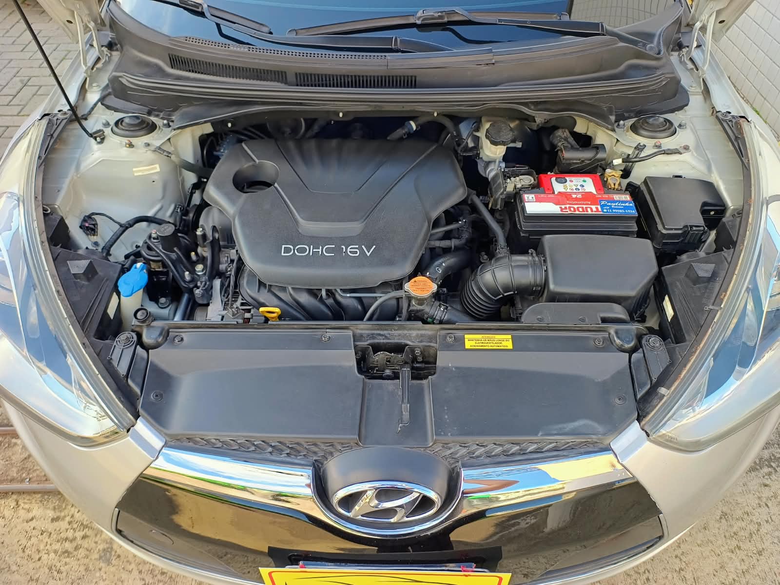 HYUNDAI VELOSTER