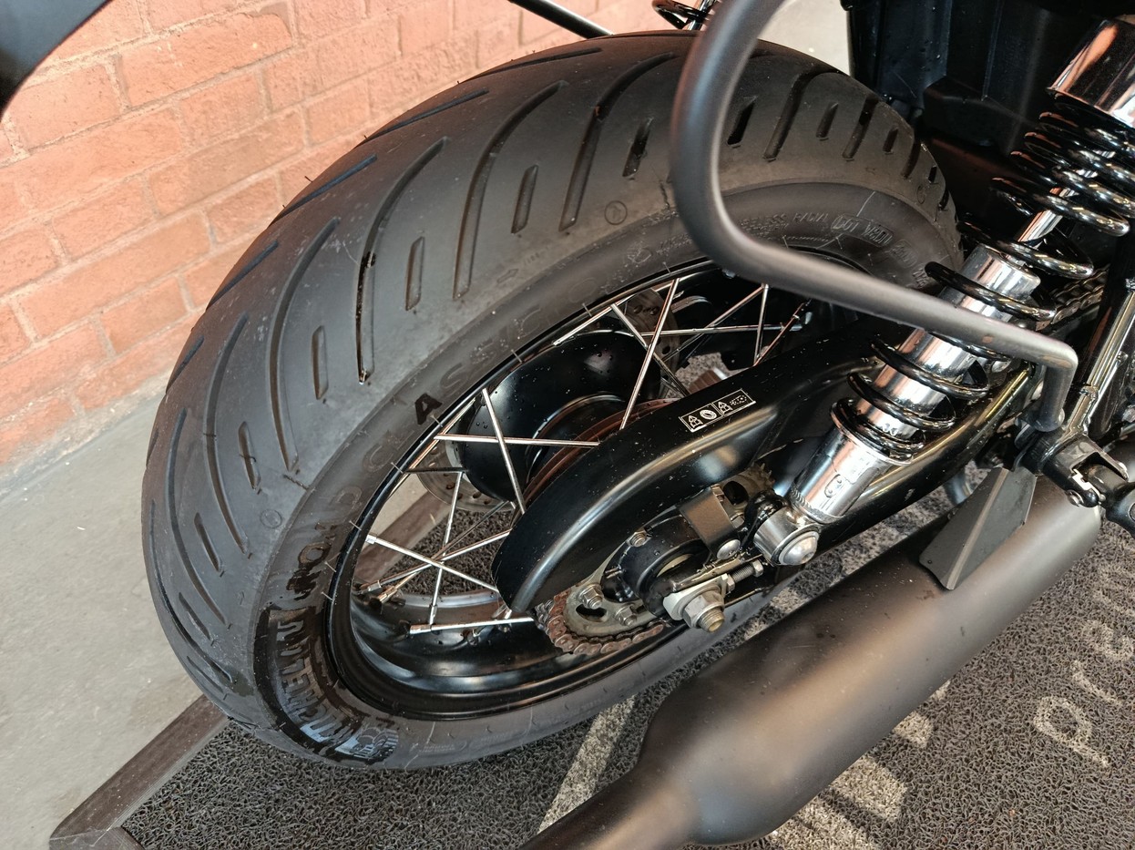 BONNEVILLE T120 BLACK 1200 BONNEVILLE T120 BLACK 1200