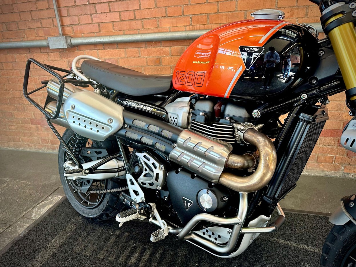 TRIUMPH BONNEVILLE SCRAMBLER 1200 XE