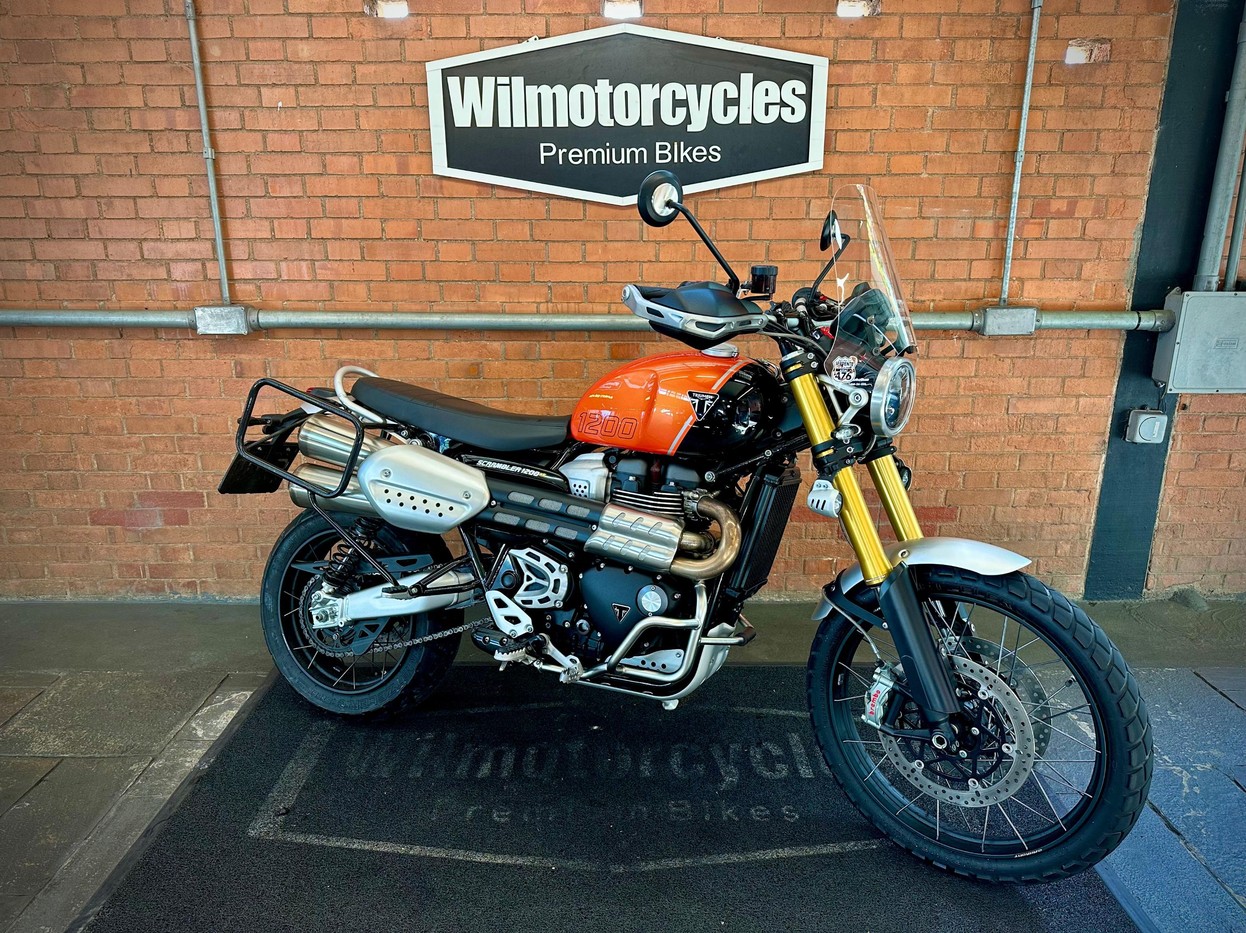 TRIUMPH BONNEVILLE SCRAMBLER 1200 XE