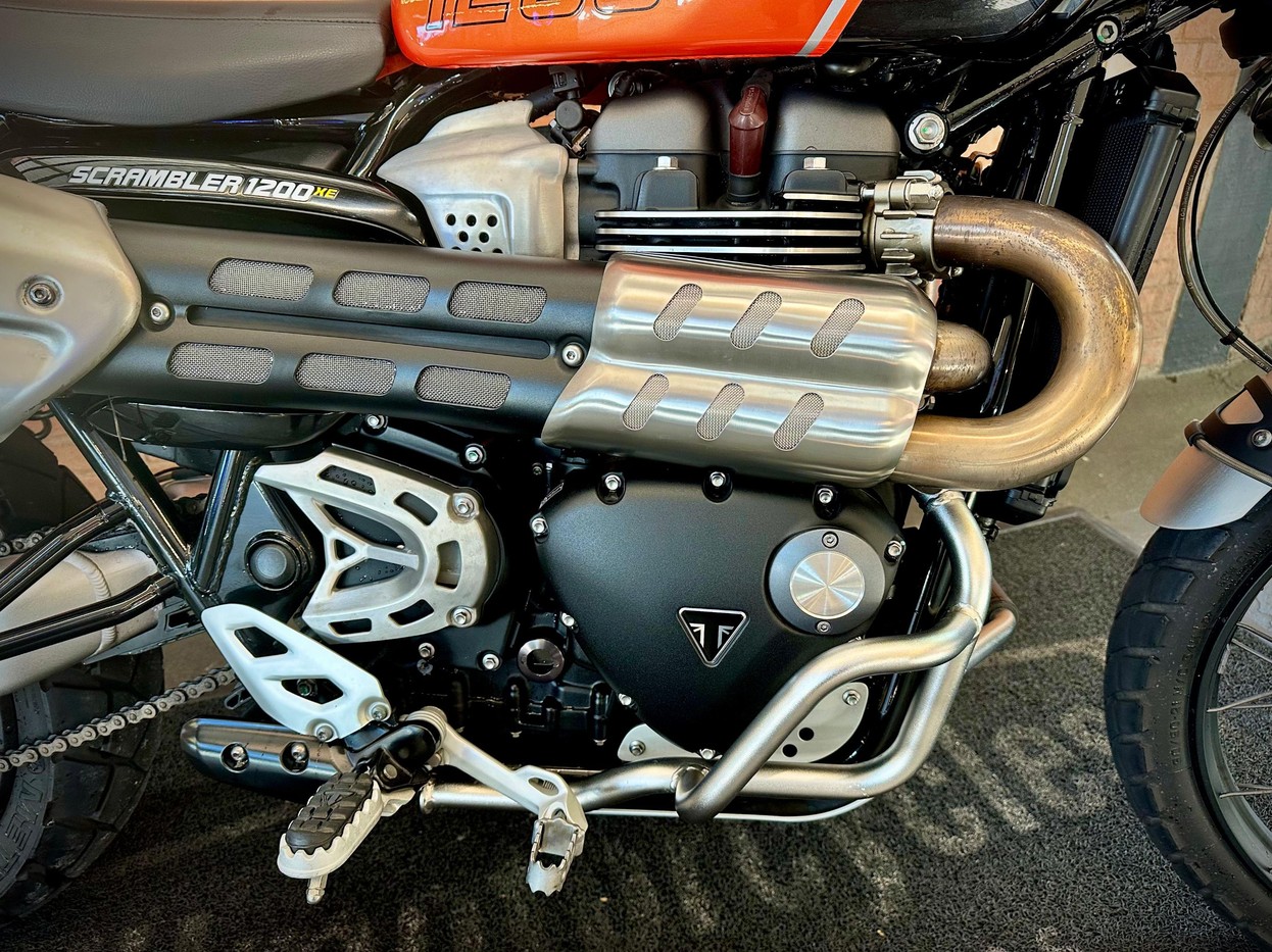 TRIUMPH BONNEVILLE SCRAMBLER 1200 XE