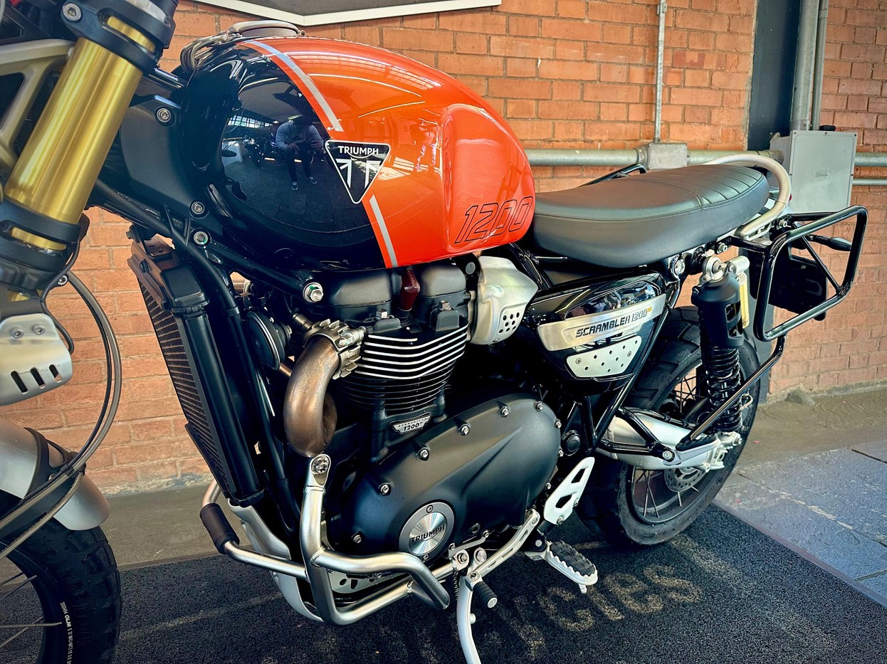 TRIUMPH BONNEVILLE SCRAMBLER 1200 XE
